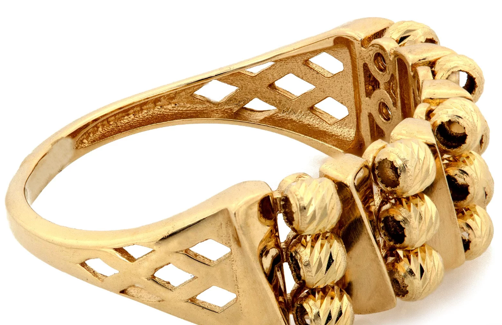 Zlatý prsteň s dekoratívnymi guľôčkami – Golden Riva Ring