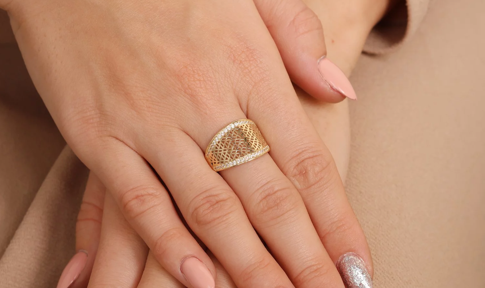 Zlatý dizajnový prsteň so zirkónmi – Lumi?re Tressée Ring