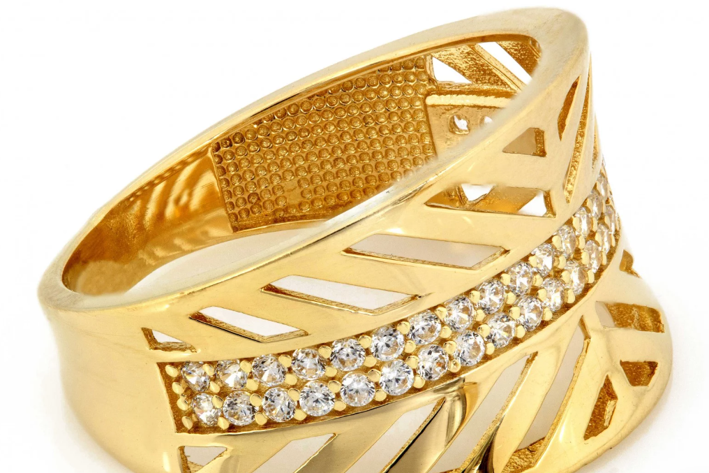 Masívny zlatý prsteň so zirkónmi – Golden Atria Ring