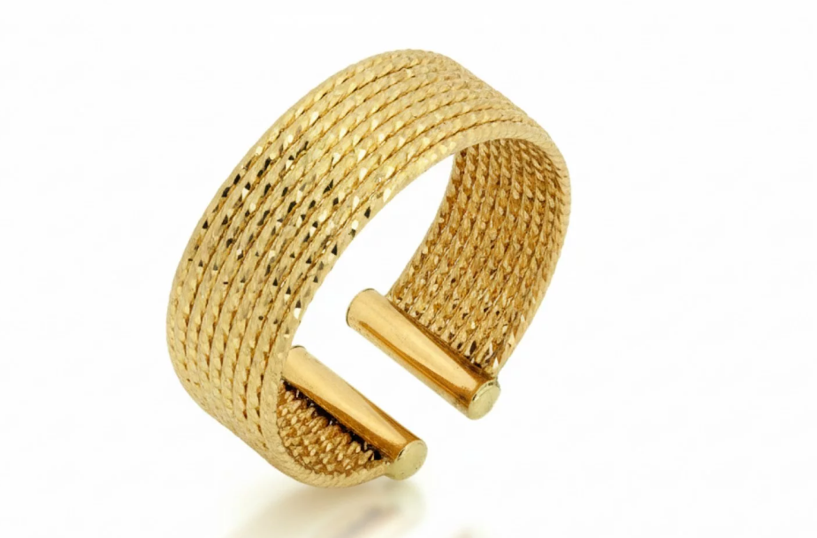Zlatý dizajnový prsteň – Textured Gold Band Ring